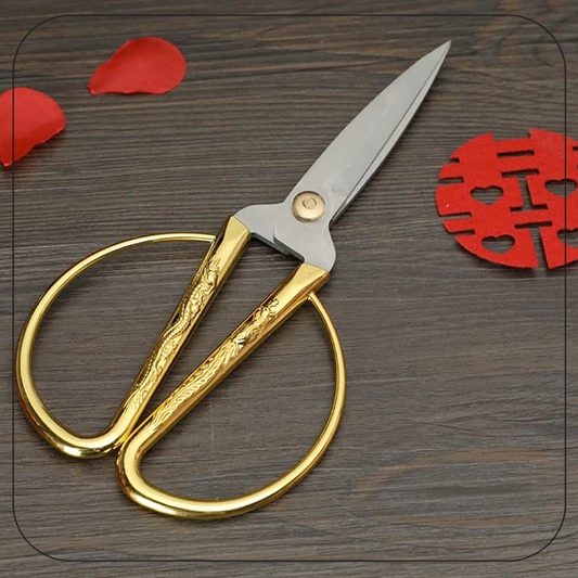 مقص ذهبي بيضاوي ( فينتيج ) Dragon and Phoenix Gold Handle Scissors