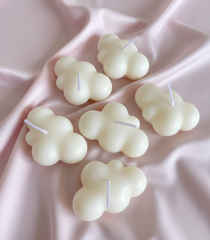 شمعة على شكل غيمة مع علبة اكرليك شفافه Cloud Shape Candle