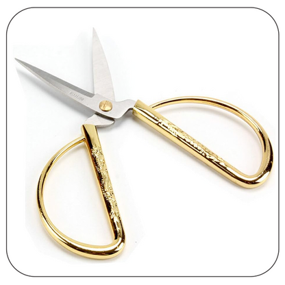 مقص ذهبي بيضاوي ( فينتيج ) Dragon and Phoenix Gold Handle Scissors