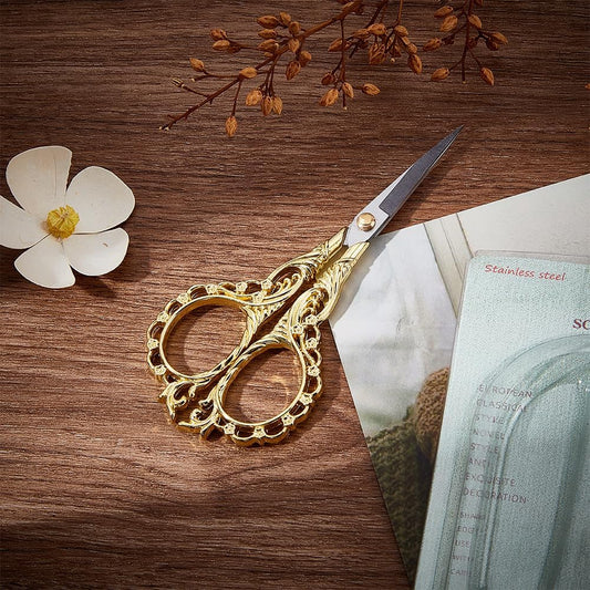 مقص ذهبي قزم Vintage Sewing Scissors Gold