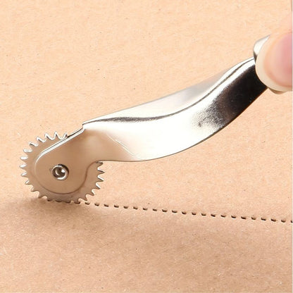 دراجة خياطة - عجلة التتبع ذات رؤوس الإبر  Leather Needle Point Tracing Wheel