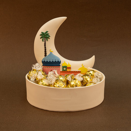 Ramadan decorations (Ramadan crescent moon display)