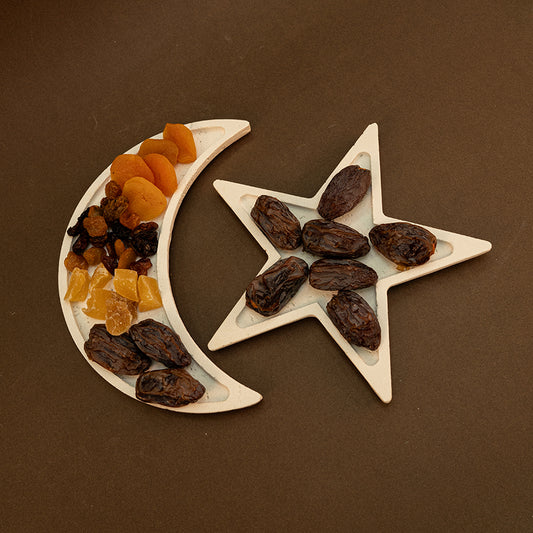 زينة رمضان (  مضيفة هلال ونجمة )