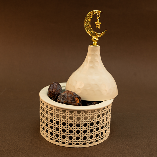 زينة رمضان ( مضيفة , تمرية )