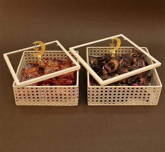 زينة رمضان ( مضيفة )