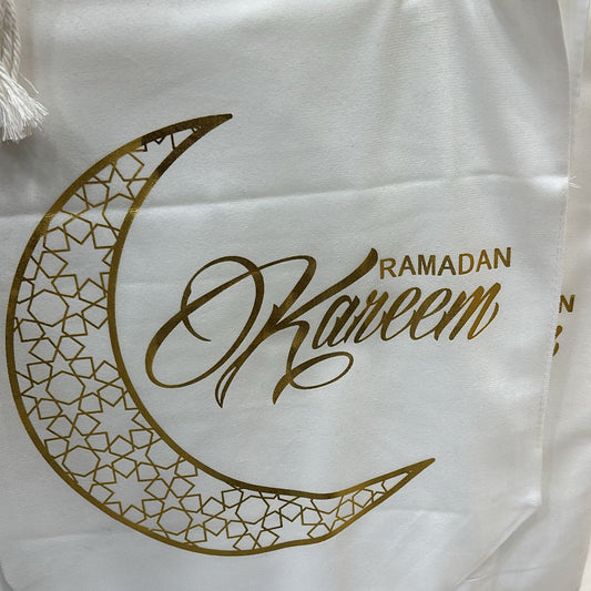 زينة رمضان ( رنرن طاولة مع قرن )