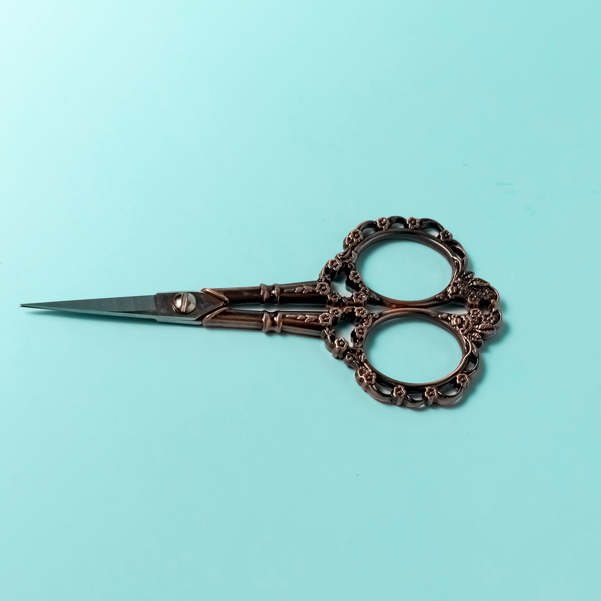 Vintage Rounded Handle Scissors